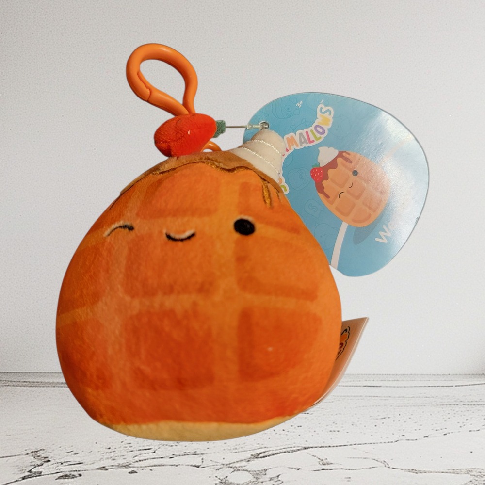 Squishmallows Weaver Waffle Keychain‎ Clip Plush Toy Strawberry Topping
